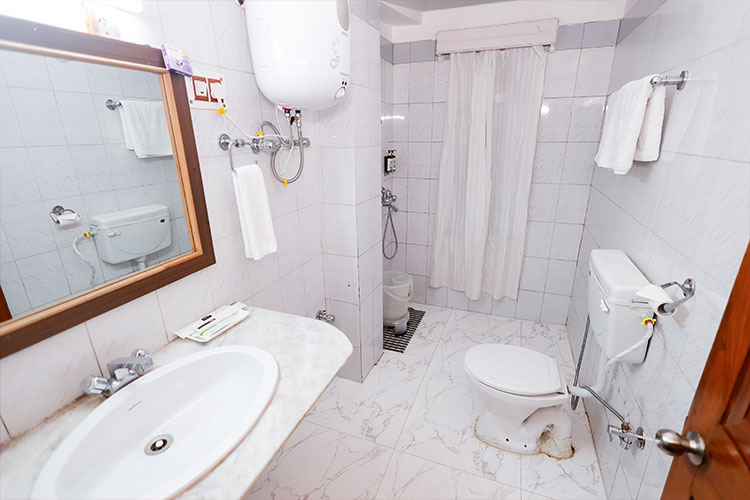 Suit-Room-Yangthang-Dzimkha-Resort-5